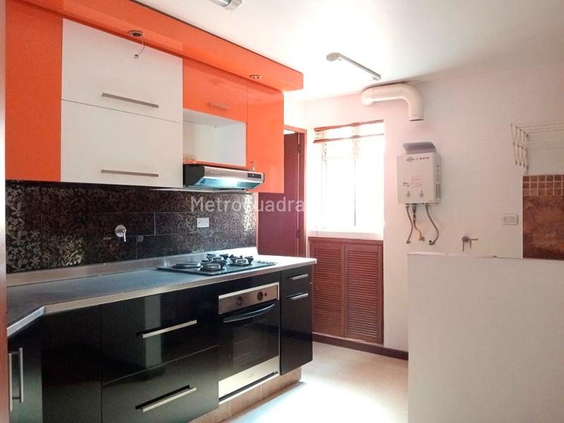 Apartamento Amplio de 3 Alcobas cerca a Restaurantes en Laureles - 5