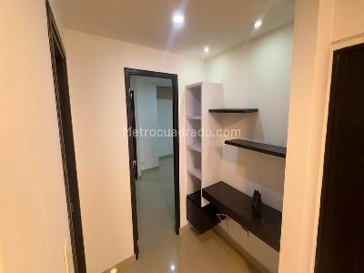 Apartamento de 3 alcobas en arriendo en Laureles, Medellín, 105 m² · foto 10 de 14