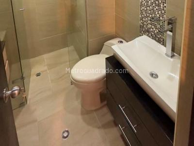 Apartamento de 3 alcobas en arriendo en Laureles, Medellín, 105 m² · foto 13 de 14