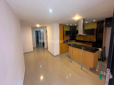 Apartamento de 3 alcobas en arriendo en Laureles, Medellín, 105 m² · foto 3 de 14