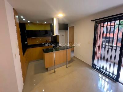 Apartamento de 3 alcobas en arriendo en Laureles, Medellín, 105 m² · foto 4 de 14