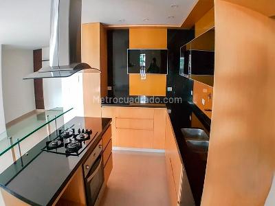 Apartamento de 3 alcobas en arriendo en Laureles, Medellín, 105 m² · foto 5 de 14
