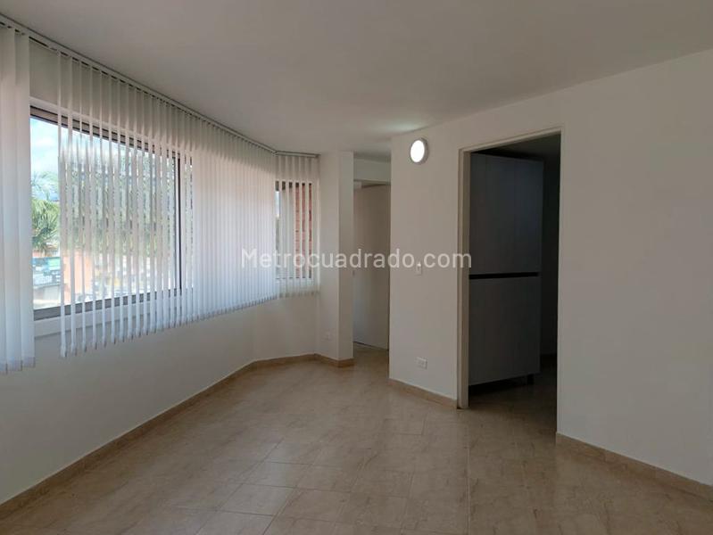 Cozy 3BR Apartment Near Belen - 2