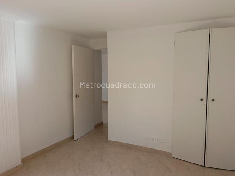 Cozy 3BR Apartment Near Belen - 8