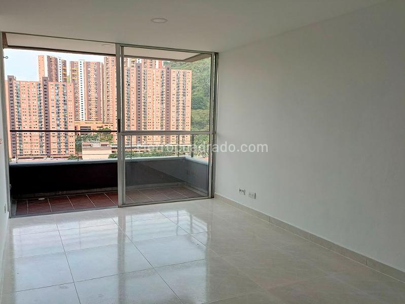 Modern 3BR Apartment in Belen