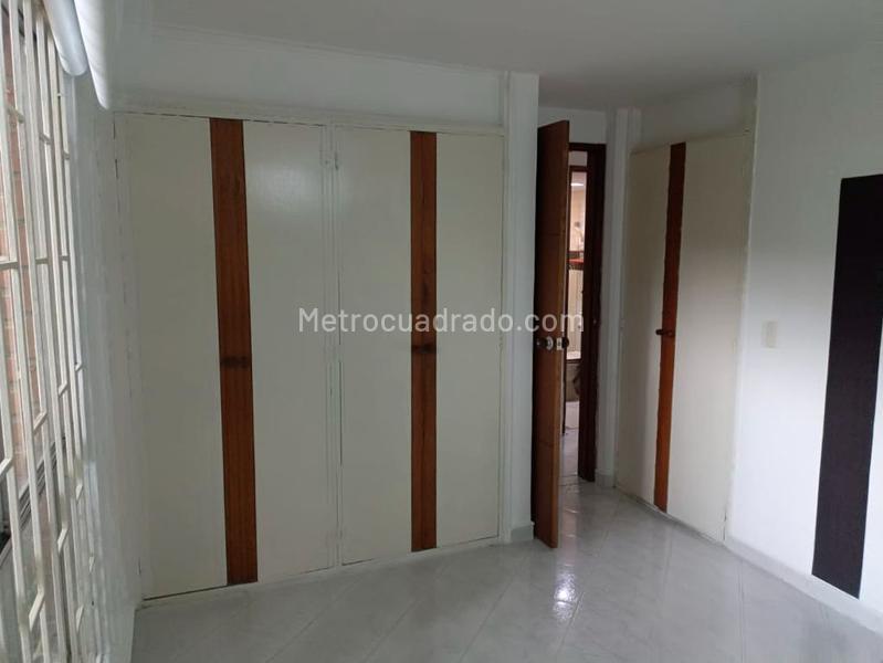 3BR Apartment with Pool in Gated Community Belen - 8