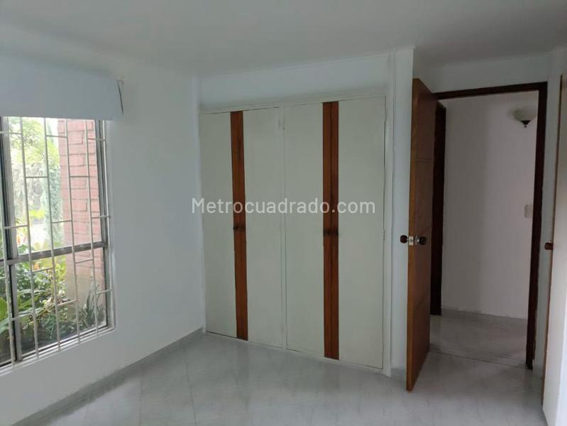 3BR Apartment with Pool in Gated Community Belen - 9