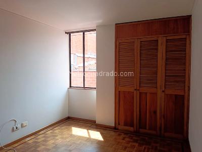 Apartamento de 3 alcobas en venta en Laureles, Medellín, 115 m² · foto 10 de 16