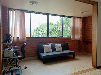 Apartamento de 3 alcobas en venta en Laureles, Medellín, 115 m² · foto 5 de 16