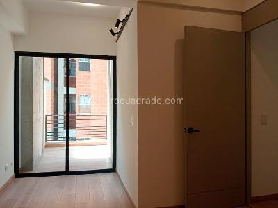 Apartamento de 3 alcobas en venta en Laureles, Medellín, 134 m² · foto 10 de 19