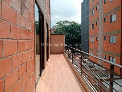 Apartamento de 3 alcobas en venta en Laureles, Medellín, 134 m² · foto 19 de 19