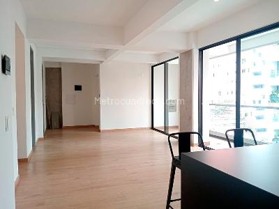 Apartamento de 3 alcobas en venta en Laureles, Medellín, 134 m² · foto 3 de 19