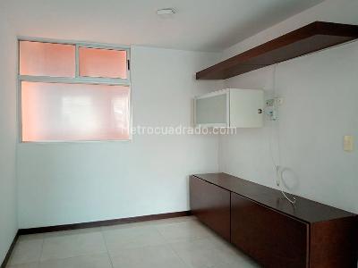 Apartamento en arriendo en Laureles, Medellín · foto 16 de 19