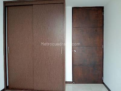 Apartamento en arriendo en Laureles, Medellín · foto 9 de 19