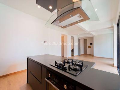 Apartamento de 3 alcobas en venta en Conquistadores, Medellín, 120 m² · foto 3 de 20