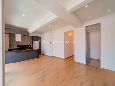 Apartamento de 3 alcobas en venta en Laureles, Medellín, 120 m² · foto 2 de 19