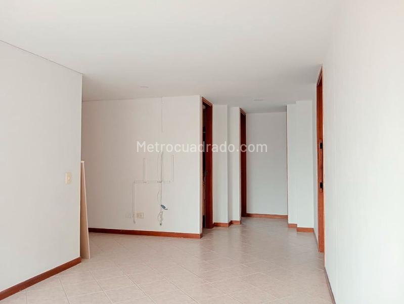 2BR Apartment in La America with Pool - 3