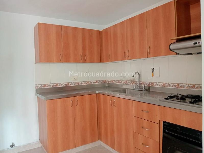 2BR Apartment in La America with Pool - 6