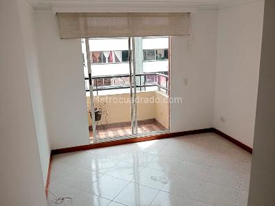 Apartamento de 3 alcobas en venta en Laureles, Medellín, 110 m² · foto 10 de 19