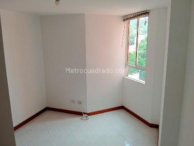Apartamento de 3 alcobas en venta en Laureles, Medellín, 110 m² · foto 12 de 19