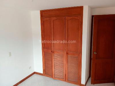 Apartamento de 3 alcobas en venta en Laureles, Medellín, 110 m² · foto 13 de 19