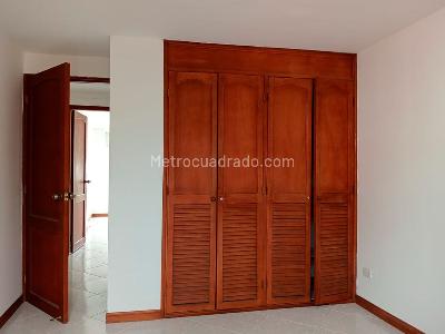 Apartamento de 3 alcobas en venta en Laureles, Medellín, 110 m² · foto 14 de 19