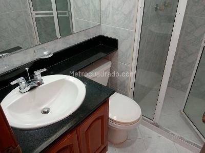 Apartamento de 3 alcobas en venta en Laureles, Medellín, 110 m² · foto 16 de 19