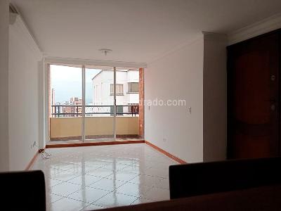Apartamento de 3 alcobas en venta en Laureles, Medellín, 110 m² · foto 2 de 19