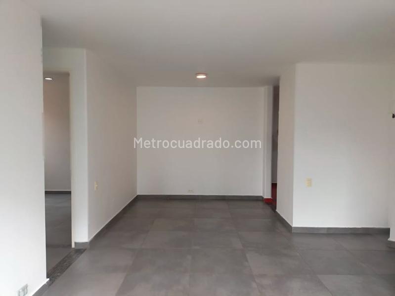 Apartamento Acogedor de 3 Alcobas en Belén, Loma de los Bernal - 5