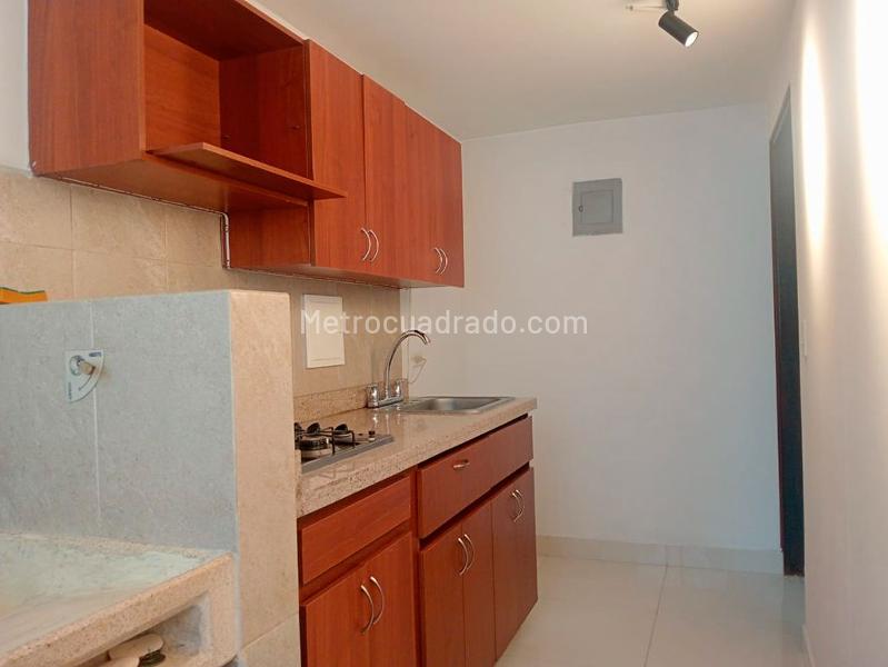 Apartamento Exterior de 3 Alcobas en Laureles con Parqueadero Cubierto - 5