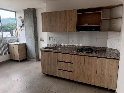 Apartamento en arriendo en Belen, Medellín · foto 6 de 11