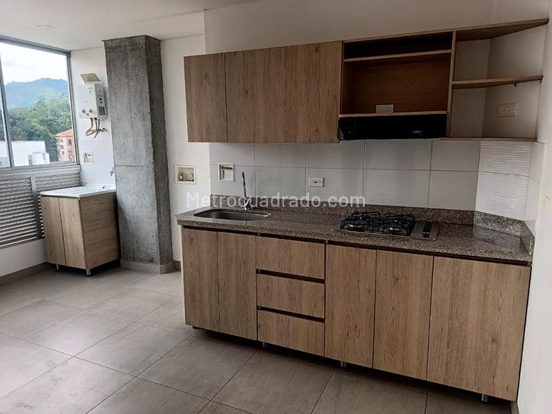 1BR Apartment Near Transport in La America - 6