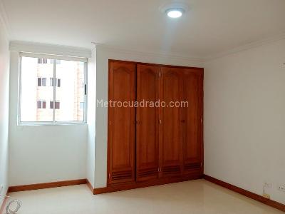 Apartamento en venta en Laureles, Medellín · foto 12 de 19