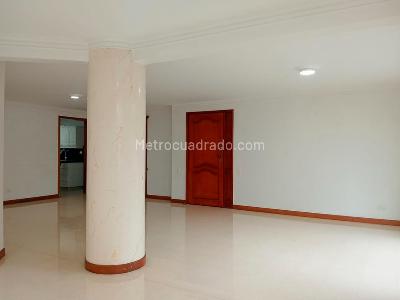 Apartamento en venta en Laureles, Medellín · foto 2 de 19