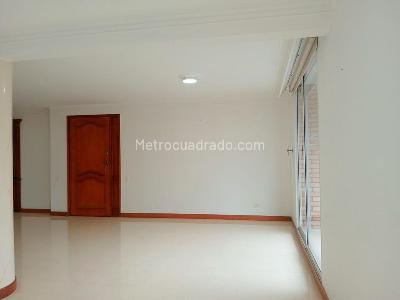 Apartamento en venta en Laureles, Medellín · foto 3 de 19