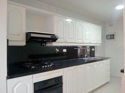 Apartamento en venta en Laureles, Medellín · foto 4 de 19