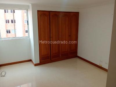 Apartamento en venta en Laureles, Medellín · foto 9 de 19
