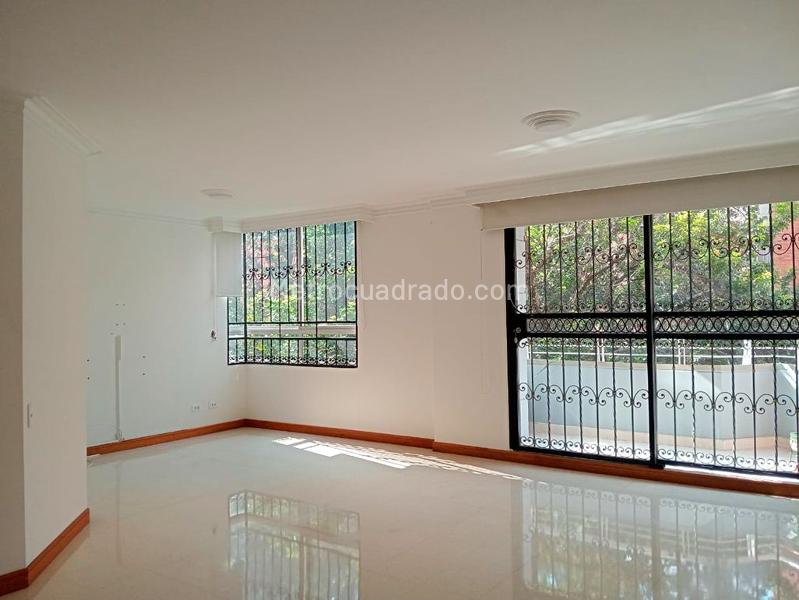 Apartamento Exterior de 4 Alcobas en Laureles, Medellín - 2