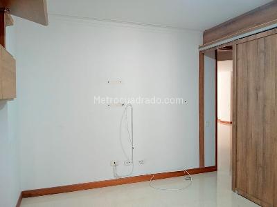 Apartamento de 4 alcobas en venta en Laureles, Medellín, 140 m² · foto 14 de 19