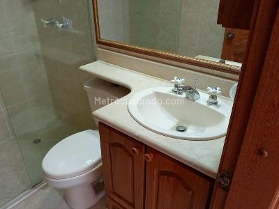 Apartamento de 4 alcobas en venta en Laureles, Medellín, 140 m² · foto 15 de 19