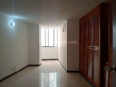 Apartamento de 3 alcobas en venta en Laureles, Medellín, 100 m² · foto 10 de 20