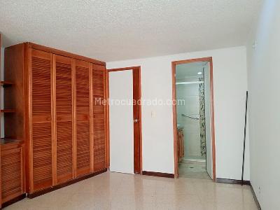 Apartamento de 3 alcobas en venta en Laureles, Medellín, 100 m² · foto 12 de 20