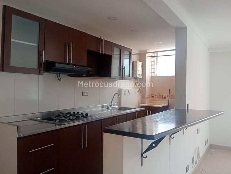 Apartamento de 3 Alcobas en Laureles (75 m²) con Balcones - 5