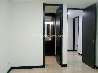 Apartamento en venta en Laureles, Medellín · foto 8 de 19