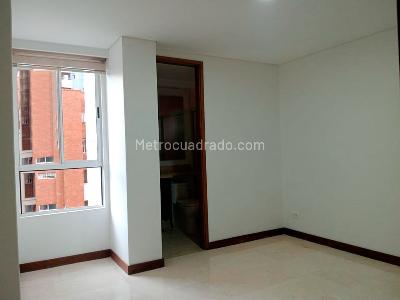 Apartamento de 3 alcobas en arriendo en Laureles, Medellín, 140 m² · foto 11 de 18
