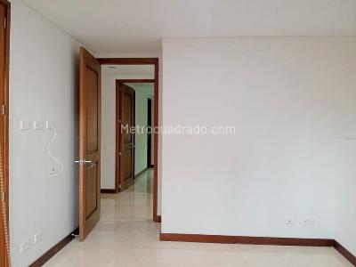 Apartamento de 3 alcobas en arriendo en Laureles, Medellín, 140 m² · foto 13 de 18