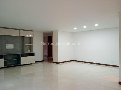 Apartamento de 3 alcobas en arriendo en Laureles, Medellín, 140 m² · foto 4 de 18