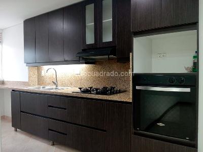 Apartamento de 3 alcobas en arriendo en Laureles, Medellín, 140 m² · foto 6 de 18