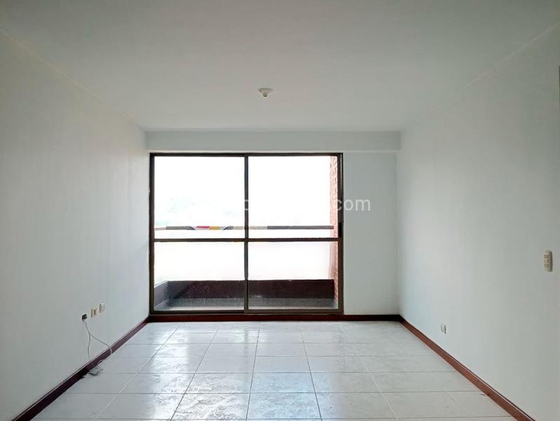 3BR Apartment with Pool in La America