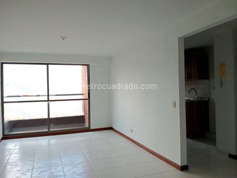 3BR Apartment with Pool in La America - 2